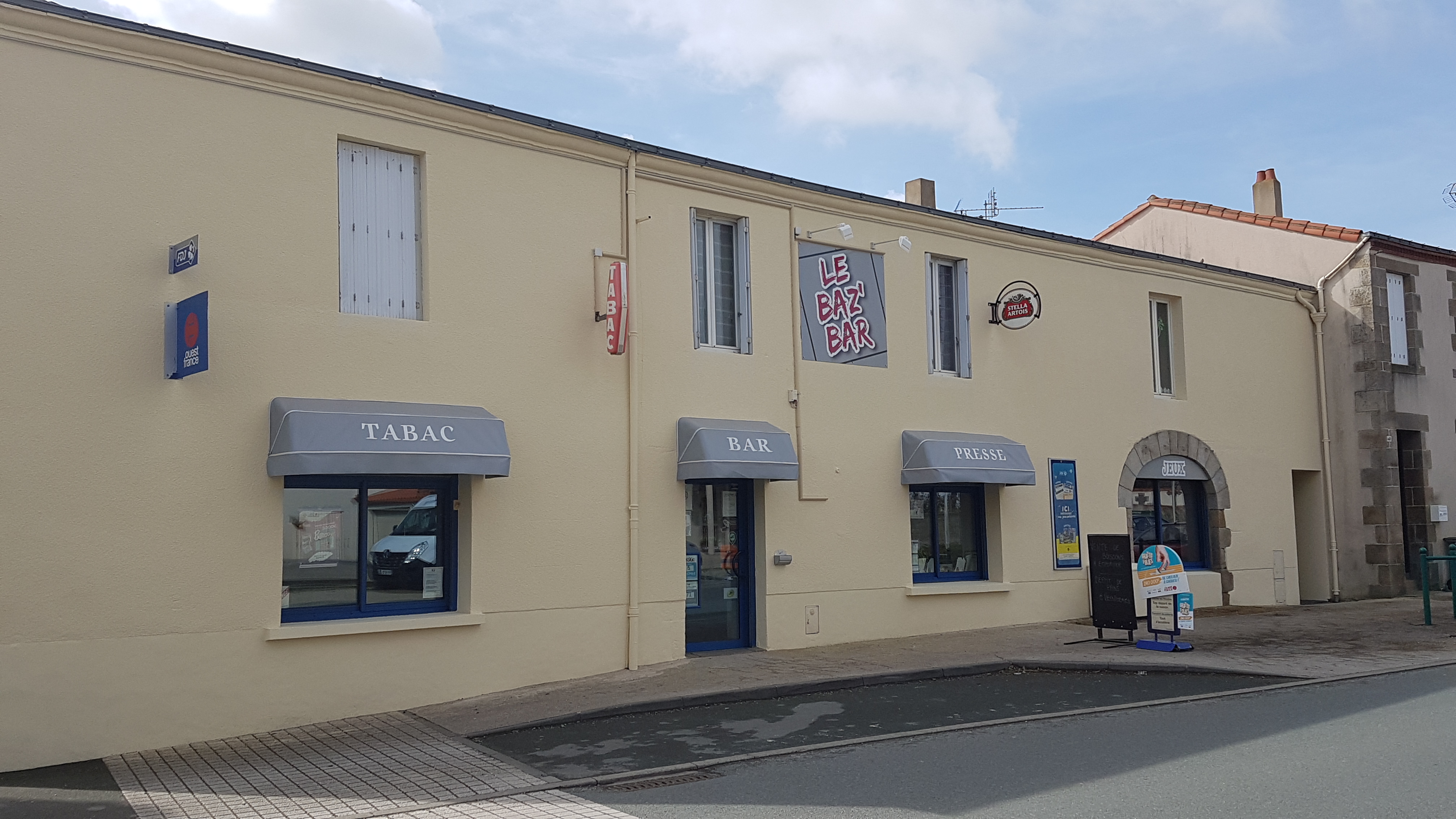 BAZ'BAR à BAZOGES-EN-PAILLERS (85) - ça b...