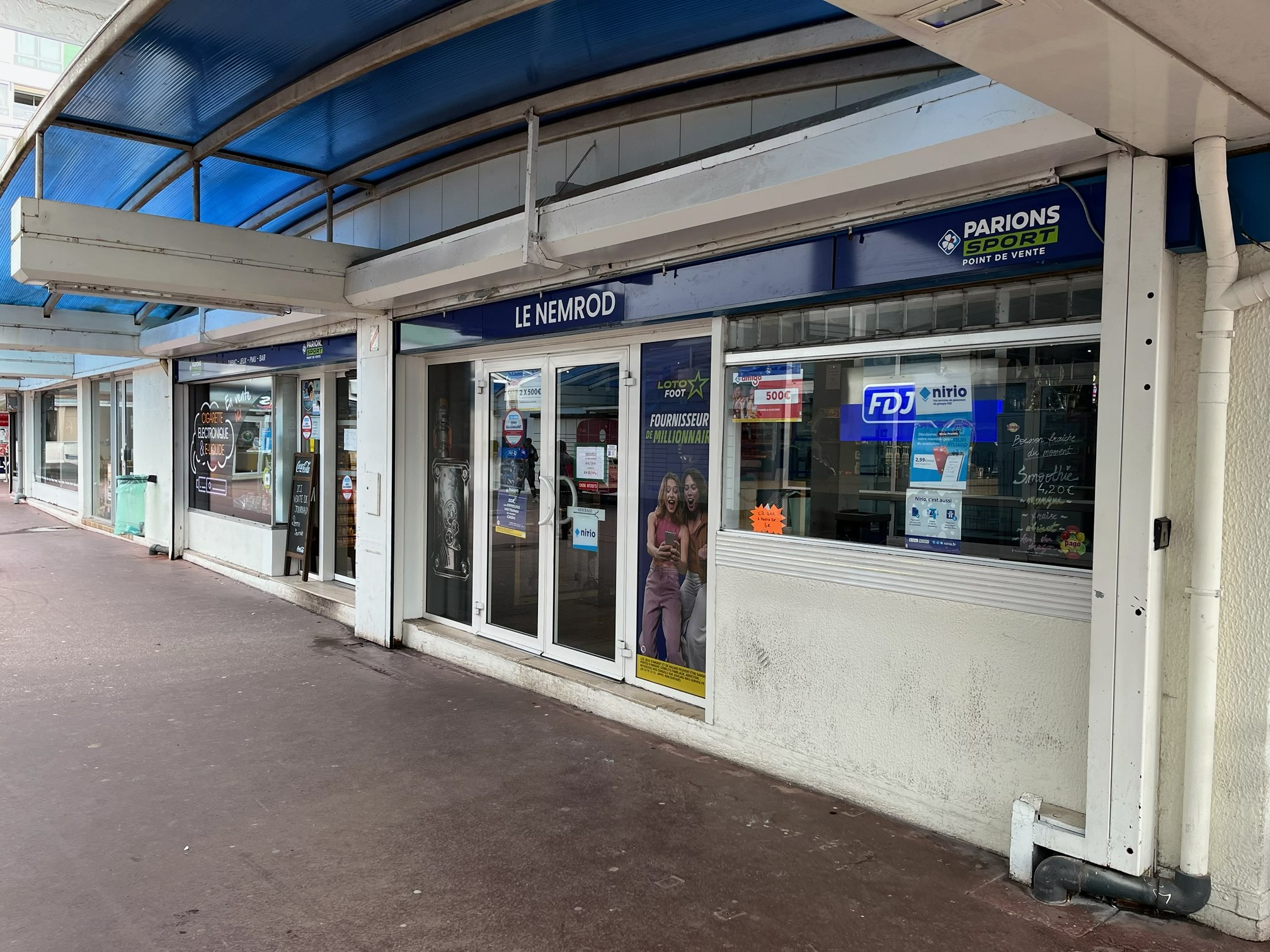 NIORT : Le NEMROD C/C CARREFOUR