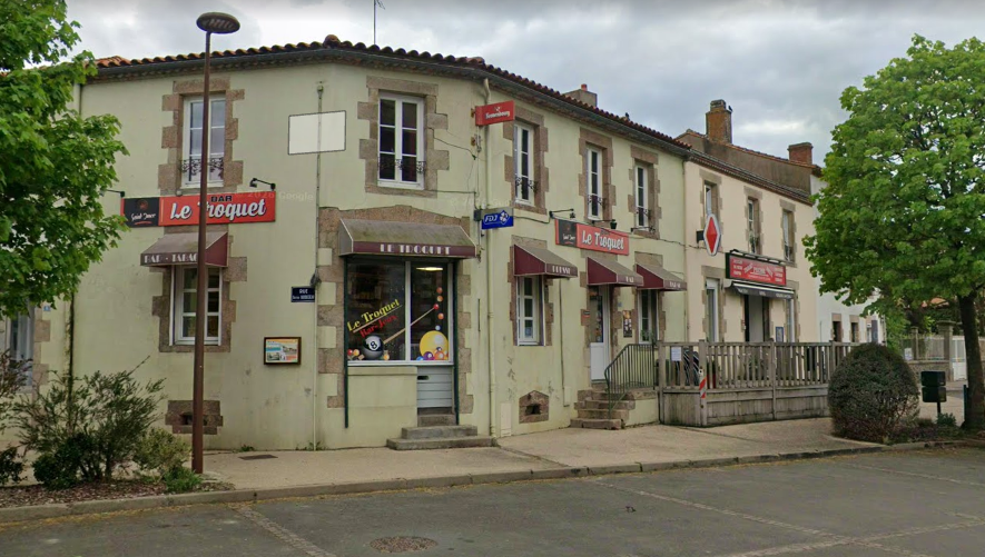 Saint-Martin-des-Noyers : son chateau et....