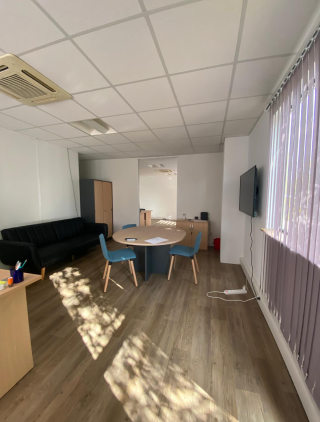 Murs commerciaux libres