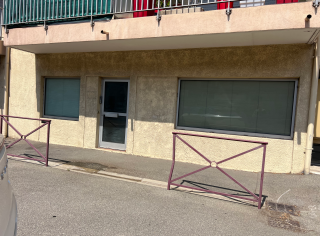 Murs commerciaux libres